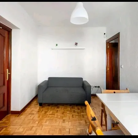 Luminosa Habitacion En Apartamento Compartido Madrid Exterior photo